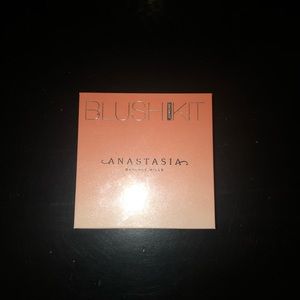 Anastasia blush kit